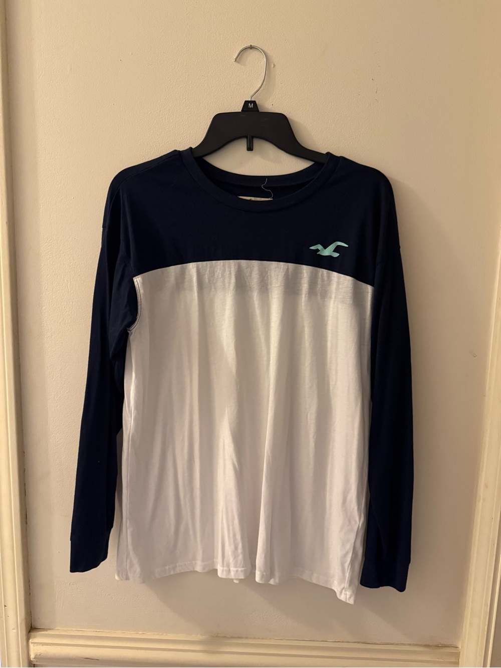 Hollister Long-Sleeve Colorblock Tee - Navy & White